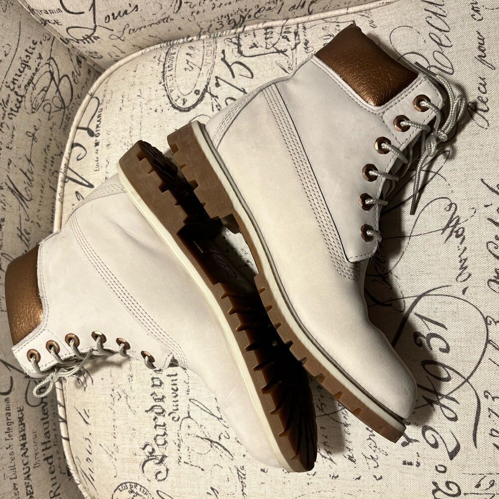 Timberland Women’s Classic Boot   - Picture 7 of 16